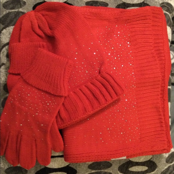 🔥🔥🧤🤩 Rhinestone Embellished Hat, Scarf and Glove Set 🤩🤩🤩🧤🧤🧤 - Picture 3 of 7